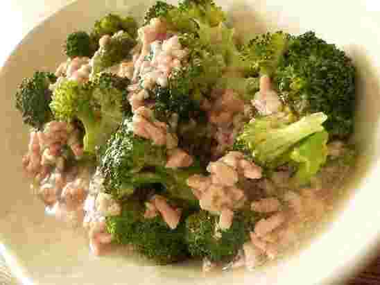 優しい味付けのブロッコリーの白だしひき肉あんかけ