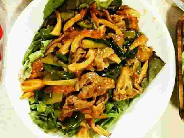 食欲がそそるちくわ豚肉小松菜で簡単オイスター炒め