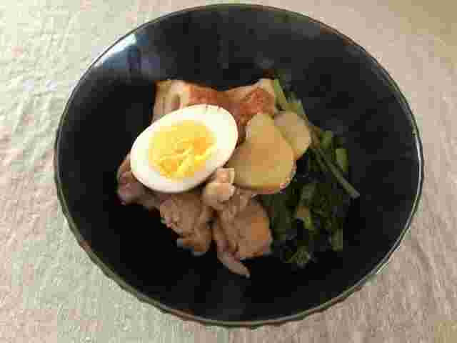 食べ応え抜群のちくわと鶏もも肉と小松菜の生姜入り煮物