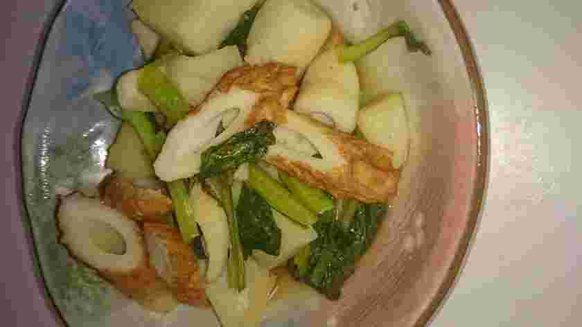 食べ応え抜群の小松菜とちくわとじゃがいもの煮物
