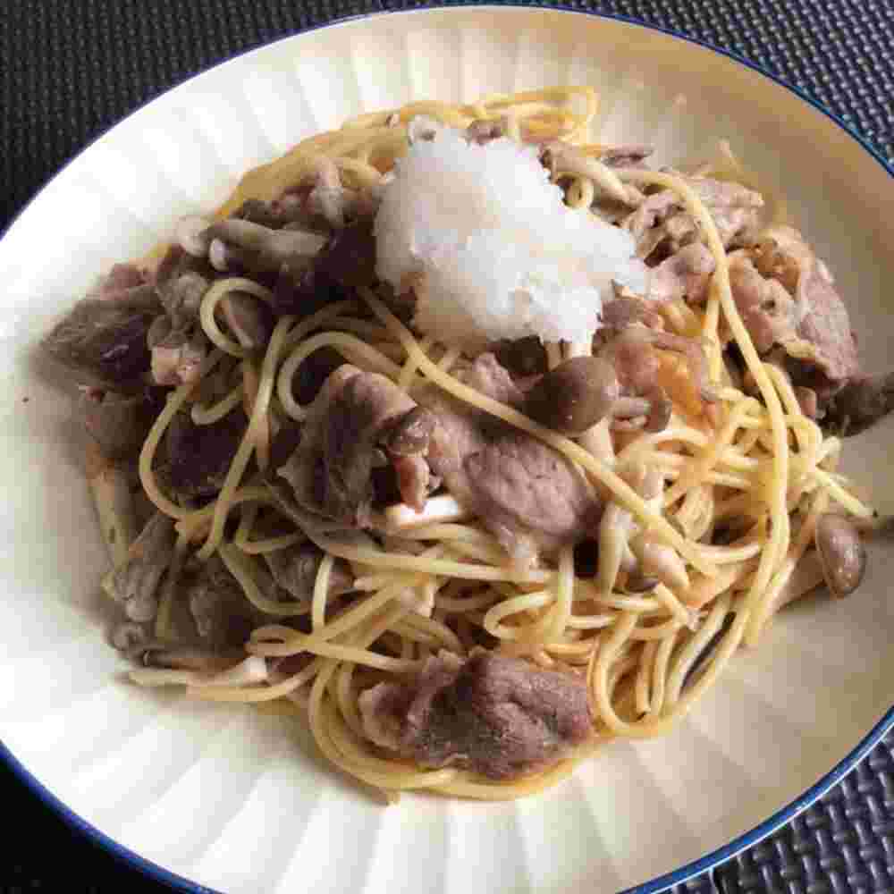 牛肉とキノコの大根おろしで和風パスタ