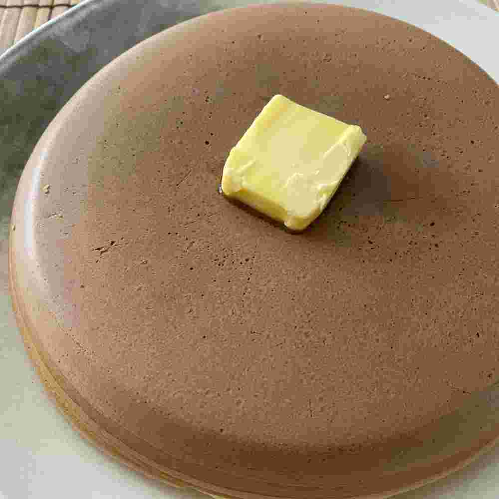 テフロン加工のフライパンで作るホットケーキ