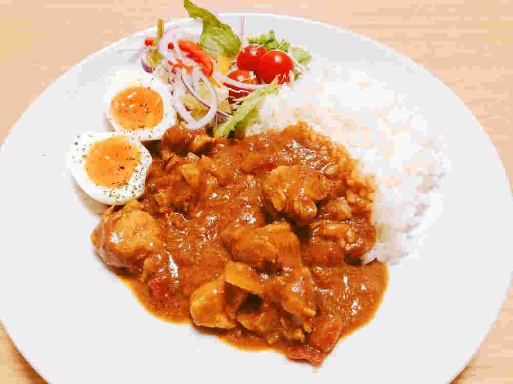 ホールトマトを使ったバターチキンカレー
