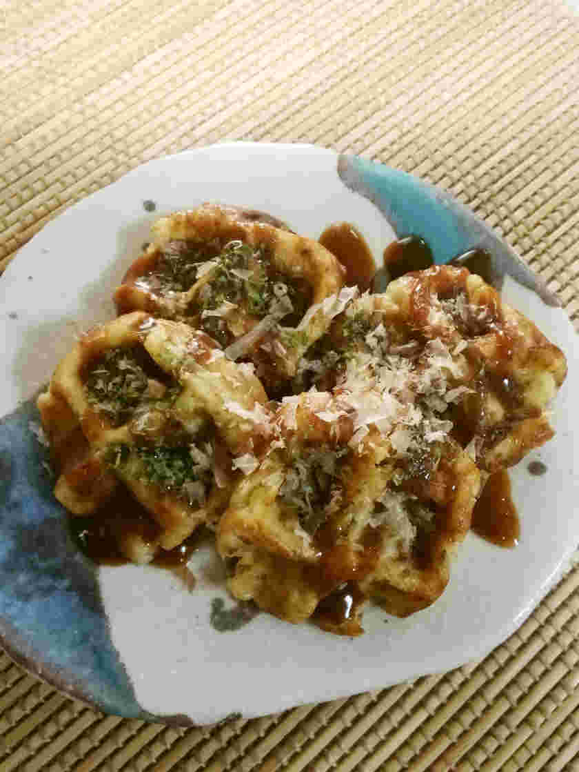冷凍たこ焼きで作ったワッフルたこ焼き
