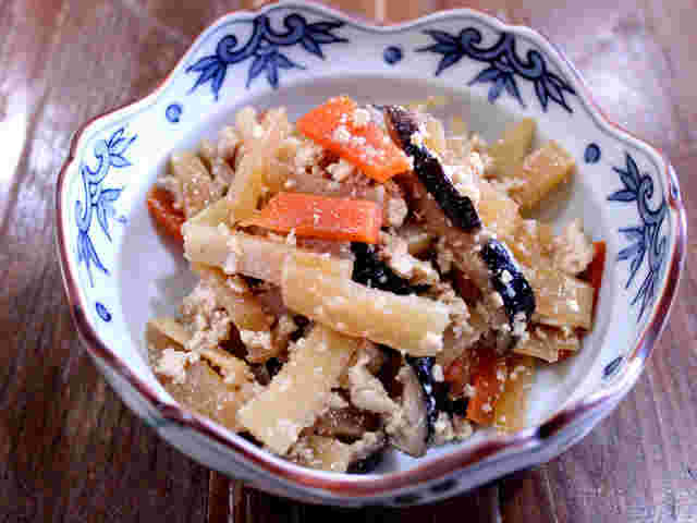 優しい味付けの大根の豆腐そぼろ炒め
