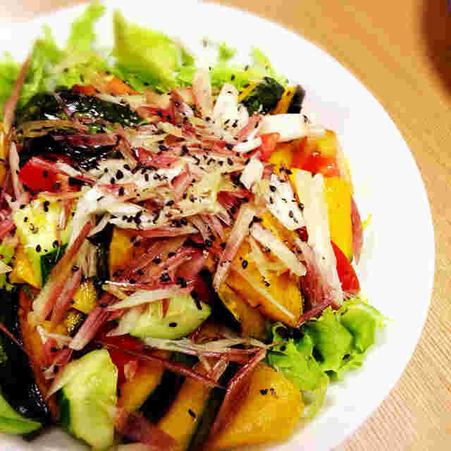 みょうがを使った野菜ごろごろサラダのレシピ