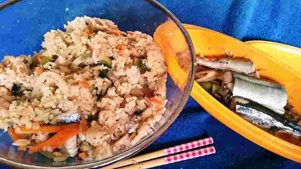 小松菜を使ったさんまの炊き込みご飯