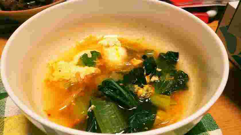 小松菜とキムチの中華スープ