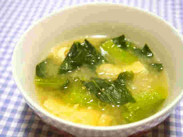 ダイエットにもおすすめの小松菜と大根おろしの味噌汁
