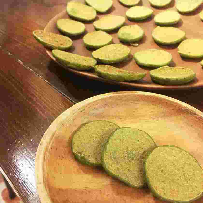 小松菜ペーストと豆腐のパンケーキ