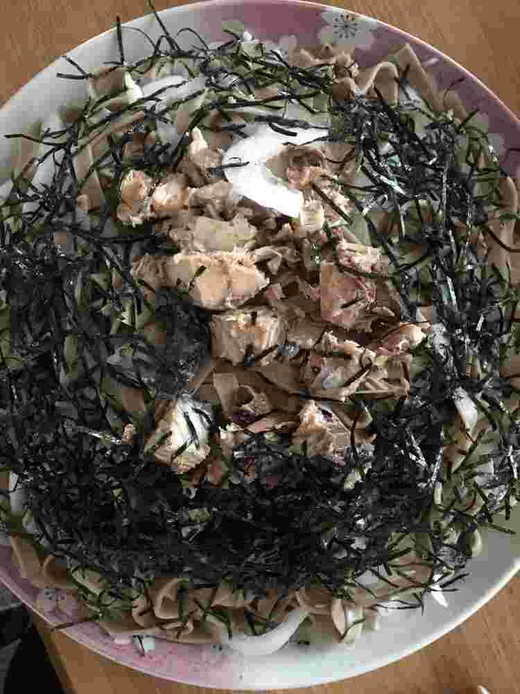 さば缶のそばサラダ