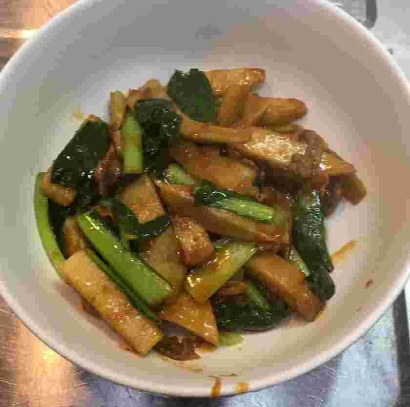 豚バラとさつまいもと小松菜の麻辣炒め