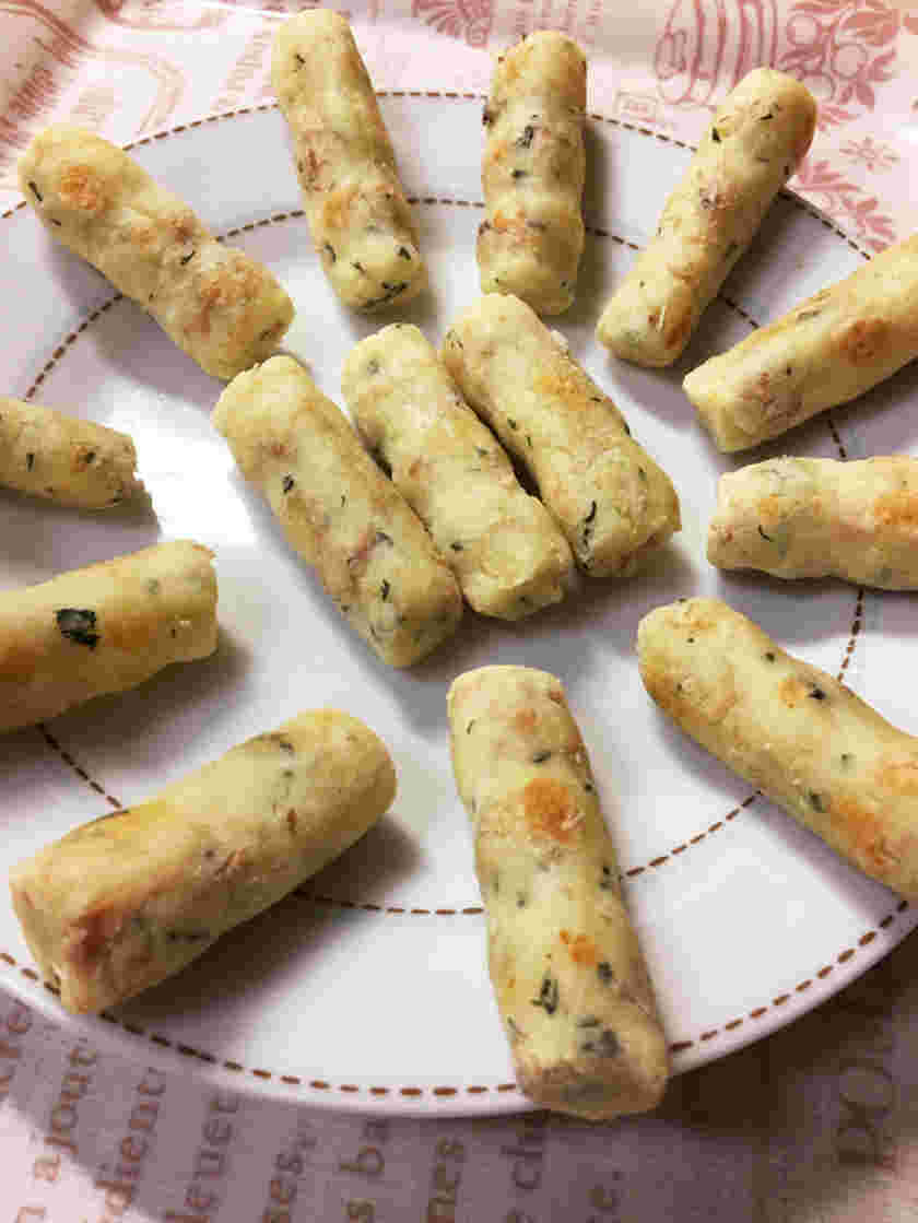 チンゲン菜を使った離乳食の鮭とポテトのスティックおやき