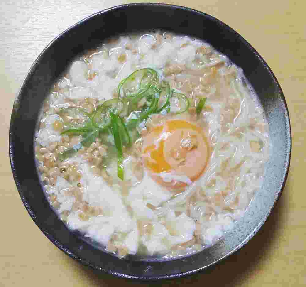 消化に良いそうめんを使った納豆にゅうめん