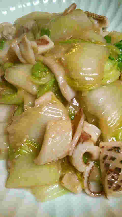 イカと白菜の塩麹バター炒め