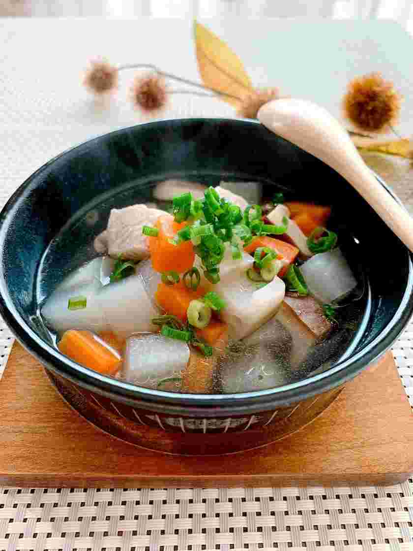大根としいたけを使った中華風根菜スープ