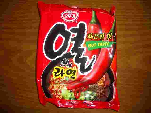 韓国インスタントラーメンの熱ラーメン
