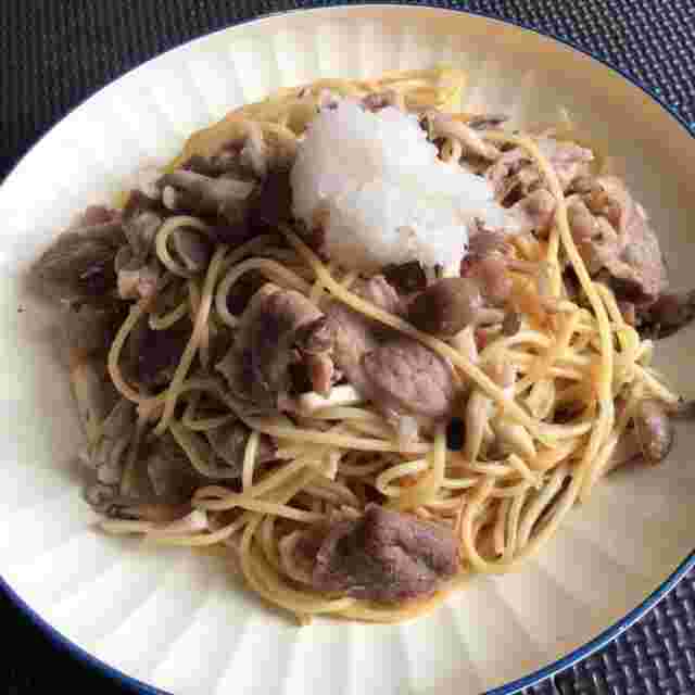 牛肉としめじと大根おろしの和風パスタ