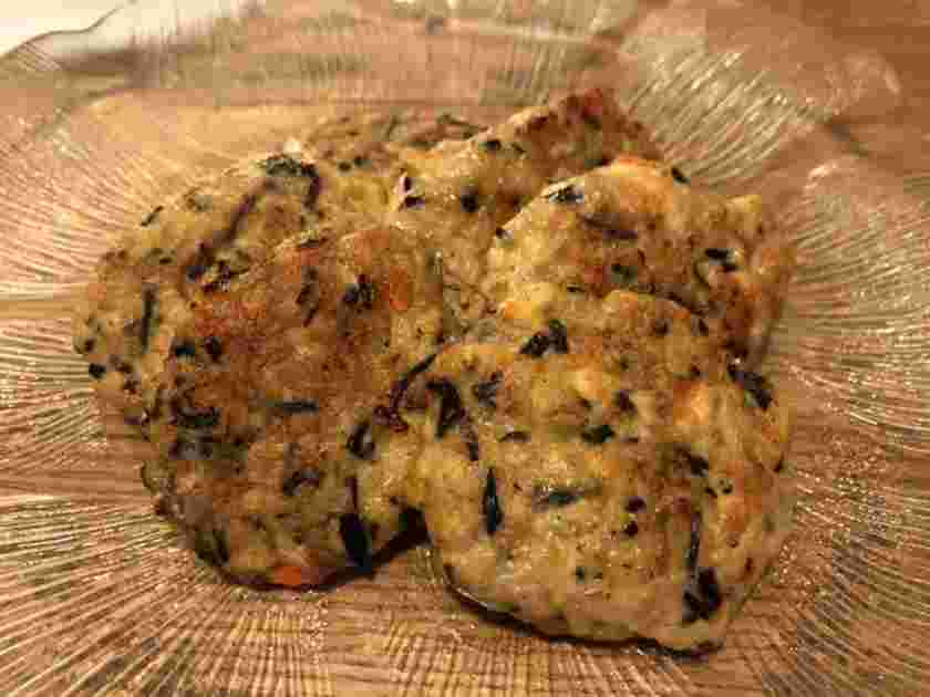 離乳食で手づかみできる和風だしを使ったハンバーグ