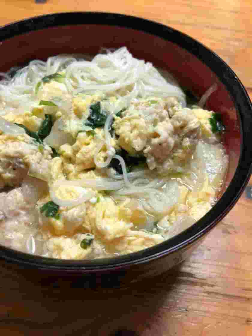 鶏団子の中華風そうめんスープ