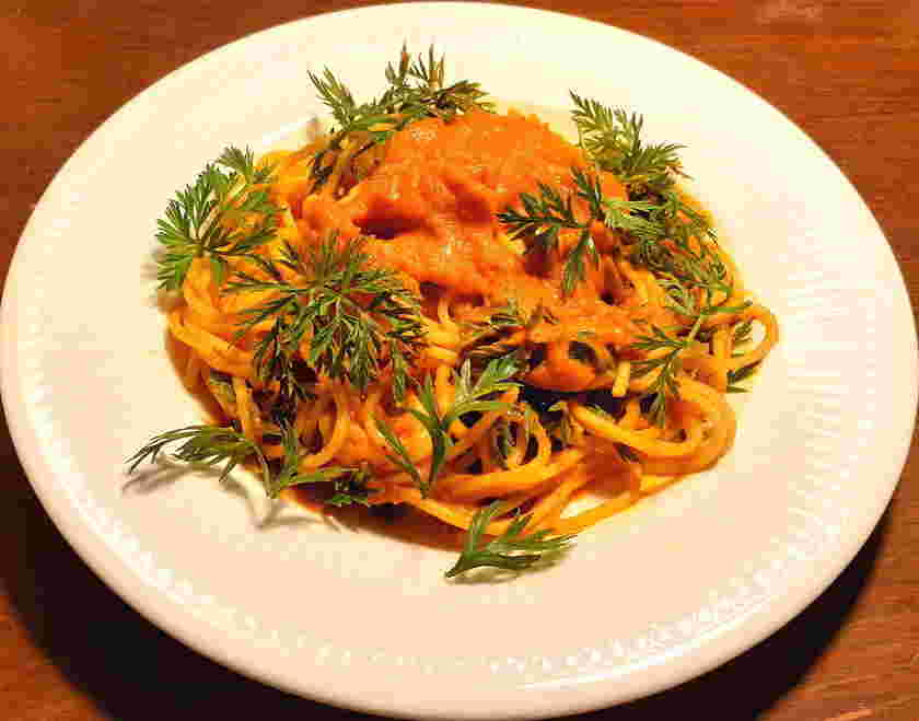 人参と人参の葉のパスタ