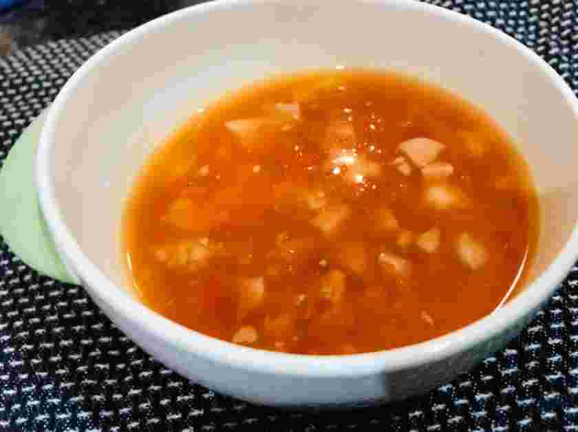 離乳食完了期から与えられるウインナー入りミネストローネ