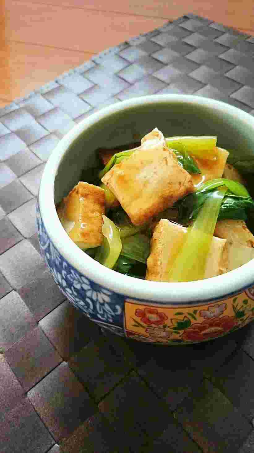 レンジで作る厚揚げとチンゲン菜のオイスターソース煮