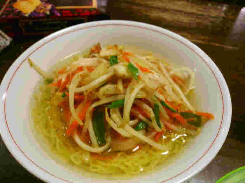 チンゲン菜とちくわを使った野菜たっぷりの手抜きタンメン