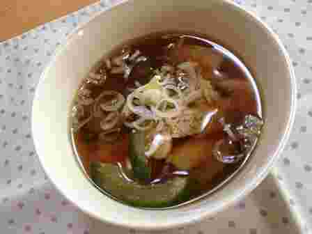 きゅうりと油揚げの味噌汁