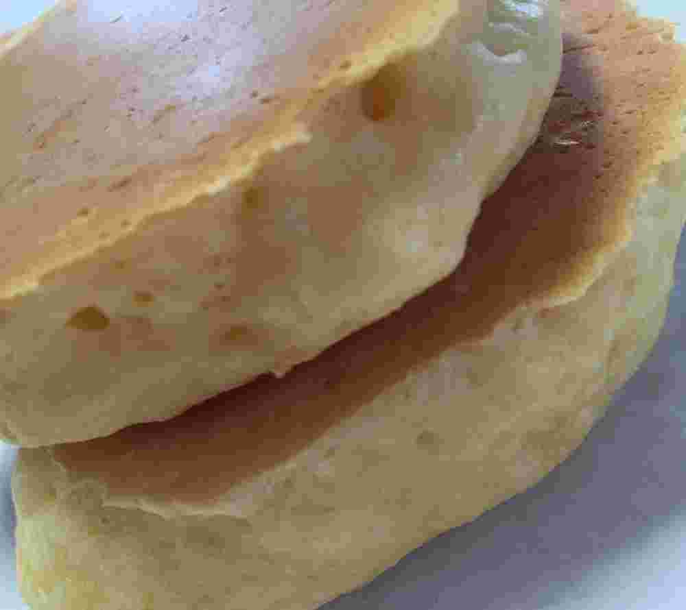 みりんを隠し味に加えた分厚いホットケーキ