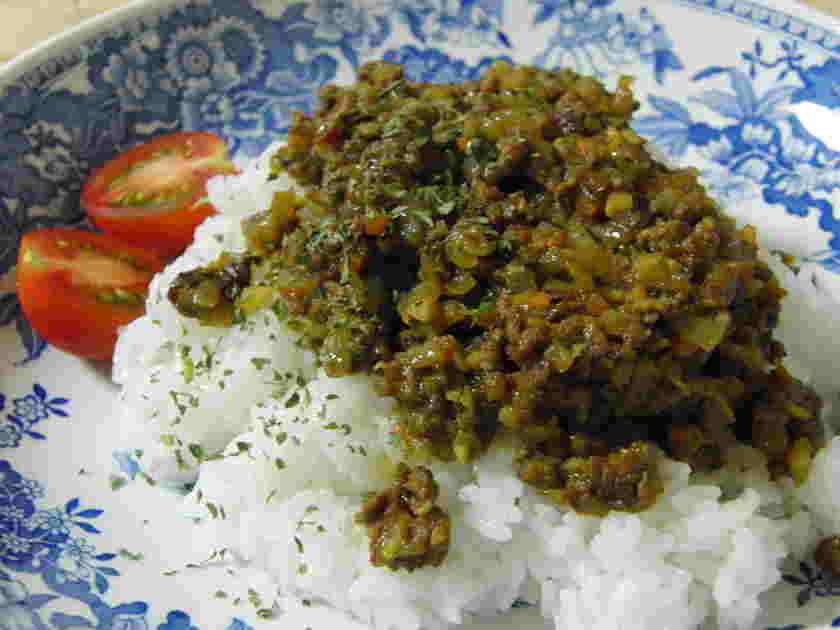 くるみを隠し味に使ったドライカレー