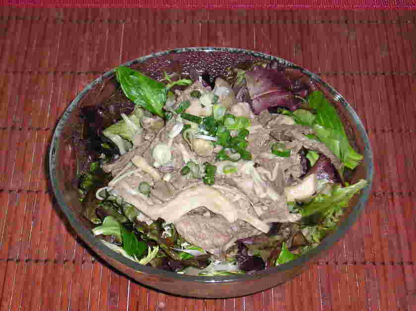 牛肉薄切りときのこのマリネサラダ