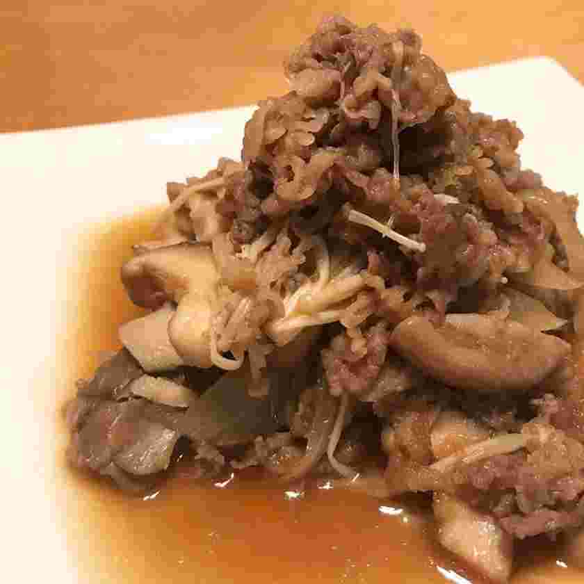 牛肉とりんごを使ったきのこの炒め煮