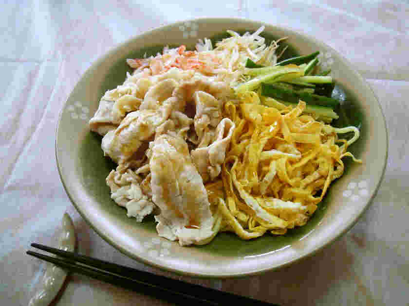 かまぼこと豚しゃぶの冷麺