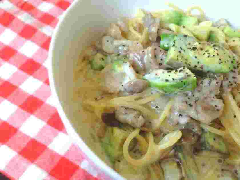 豚肉のアボカドクリームパスタ