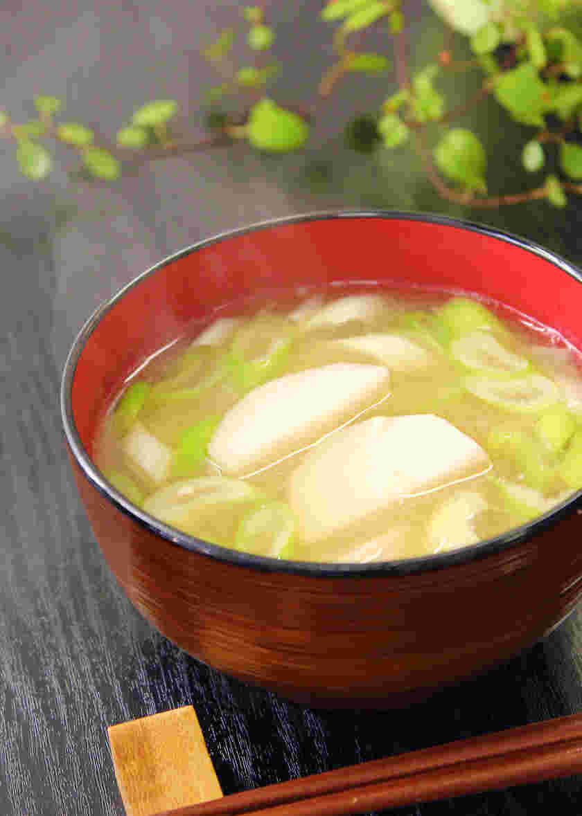 ねぎと里芋の味噌汁