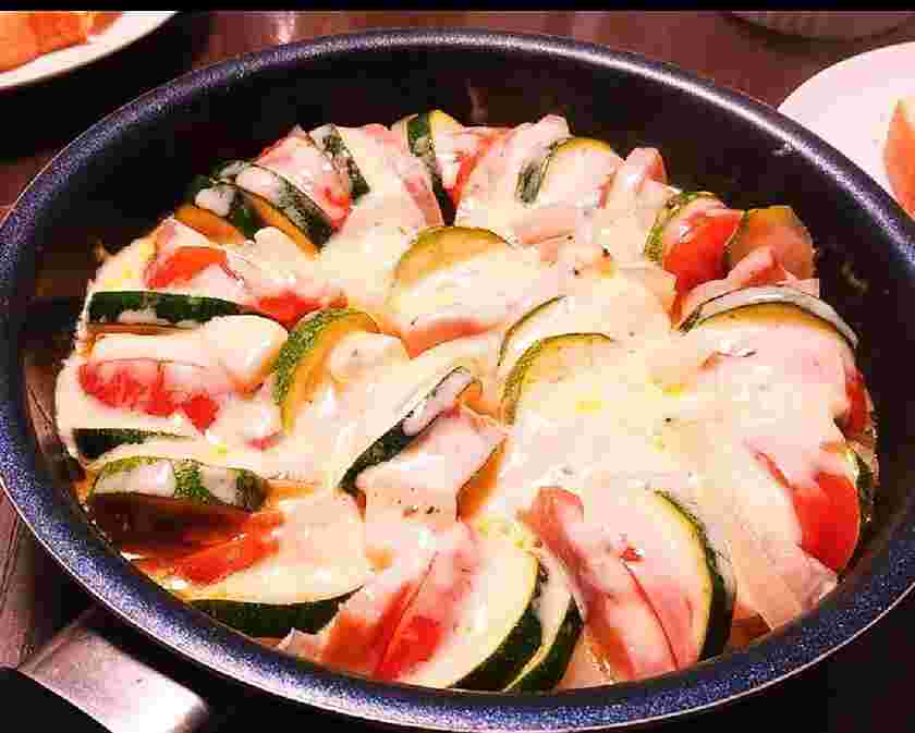 夏野菜をたっぷり使ったチーズ焼き