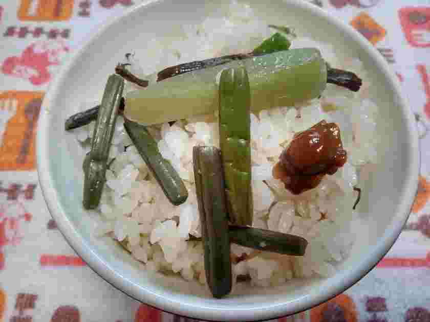 山菜のめんつゆ炊き込みご飯