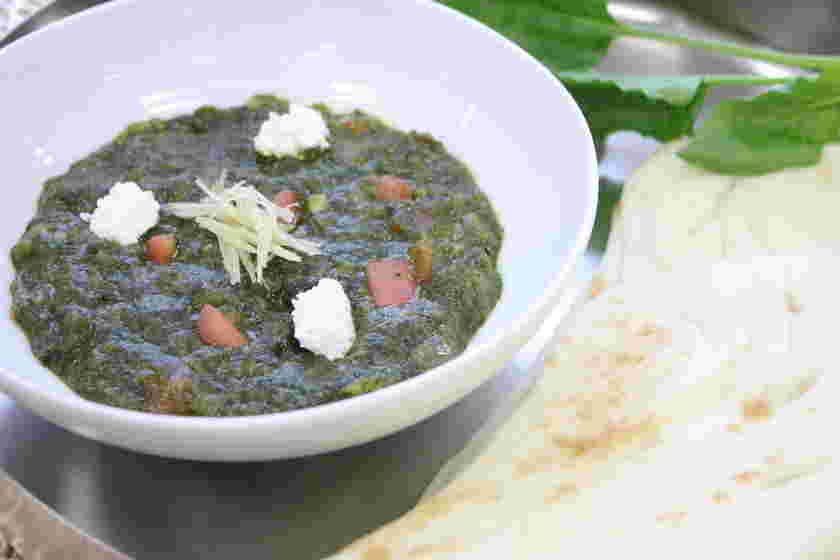 チーズ入りのサグカレー