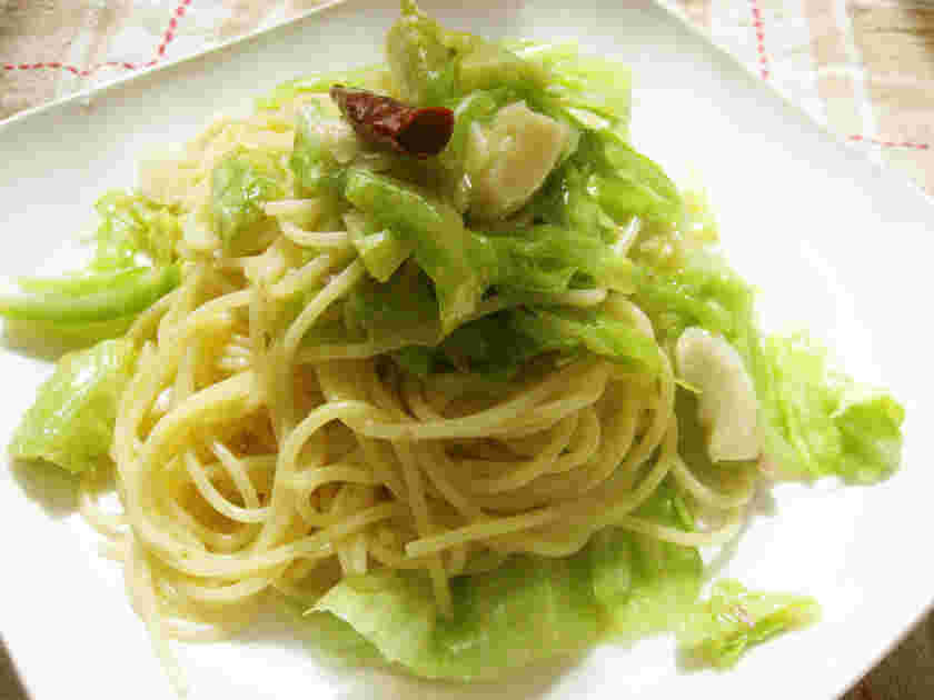 アンチョビとキャベツの塩パスタ