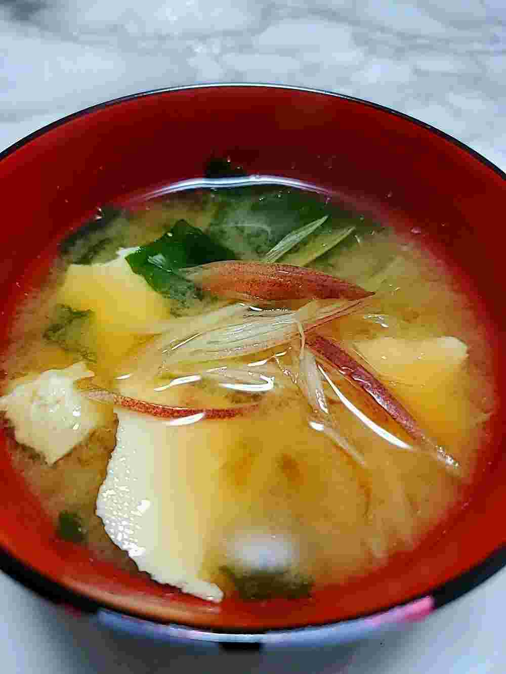 わかめとみょうがの味噌汁