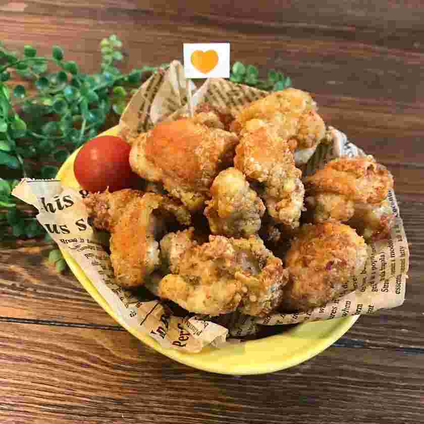 チーズ粉をまぶしたパーティーにぴったりな唐揚げ