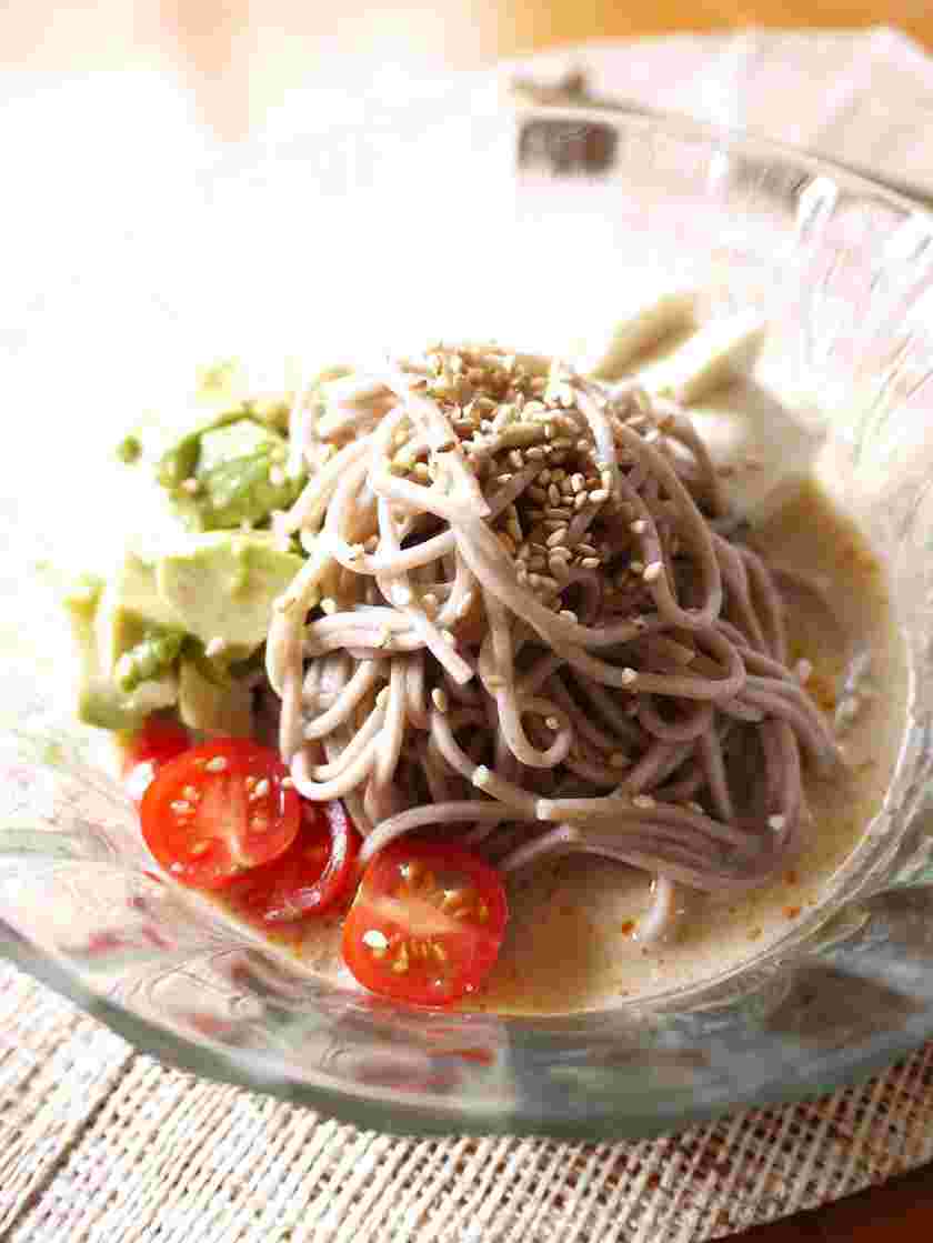 和食の献立に使える豆乳だれのぶっかけ蕎麦