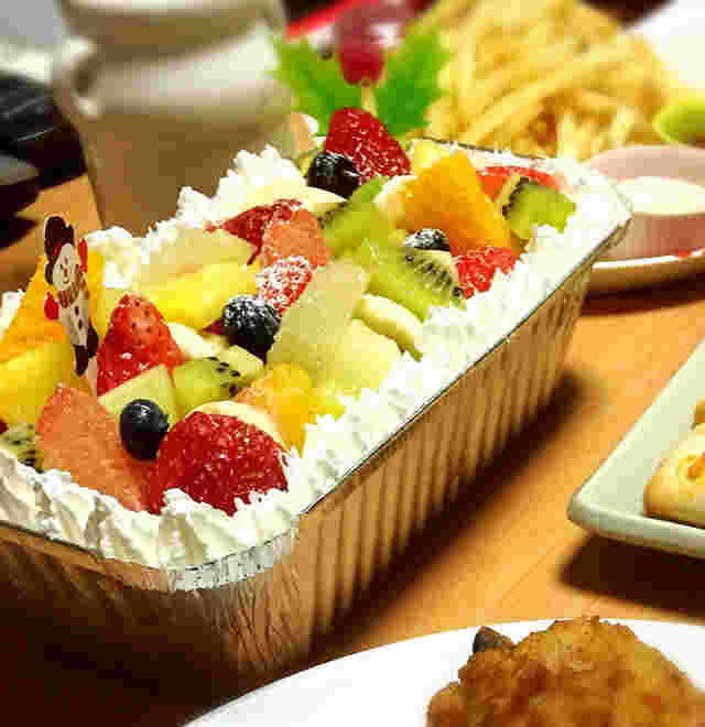 カットフルーツのスコップケーキ