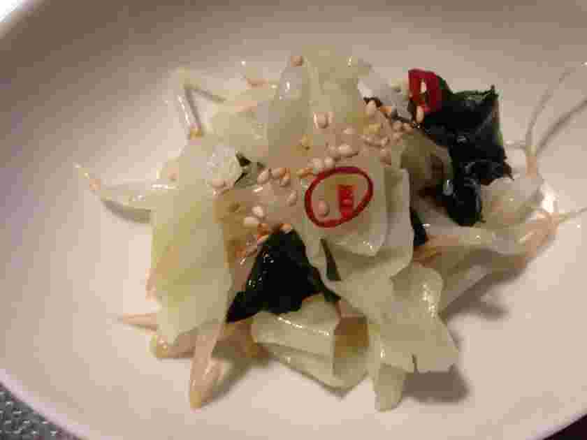 おでんに合うキャベツの芯ともやしとわかめの酢の物