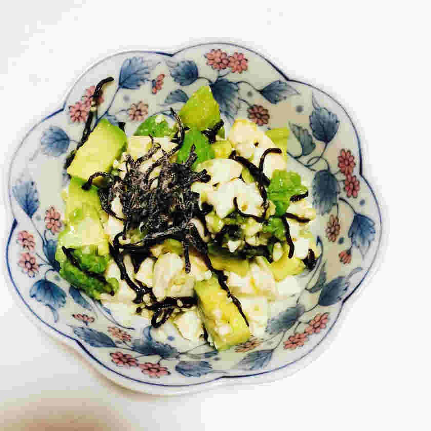 アボカドとお豆腐の和え物