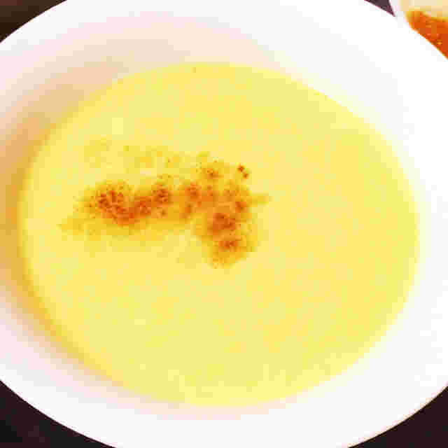 カレーに合う副菜のさつまいも豆乳スープ