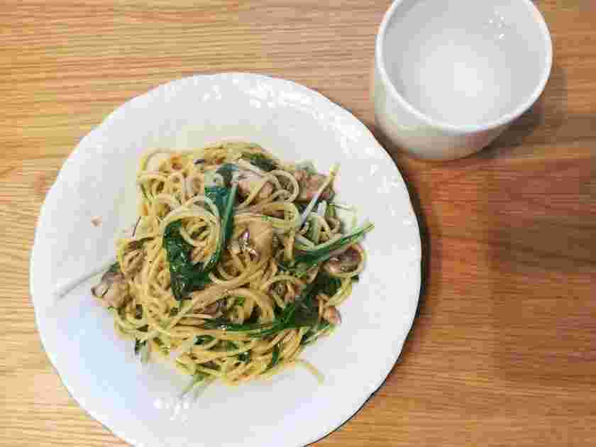鯖の水煮缶と水菜のパスタ