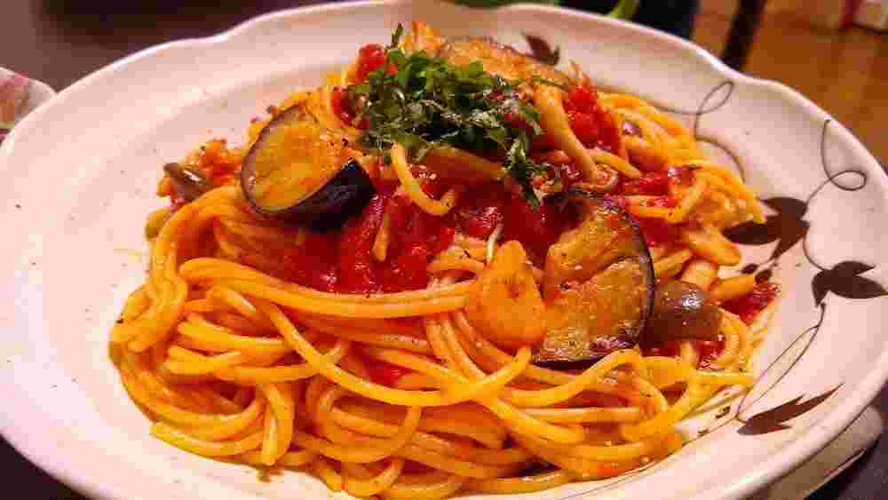なすときのこのトマトソースパスタ