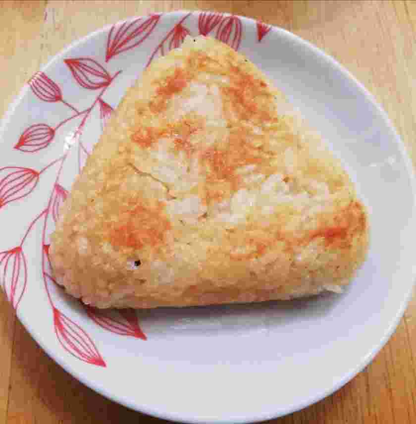 チーズ料理のチーズ入り焼きおにぎり